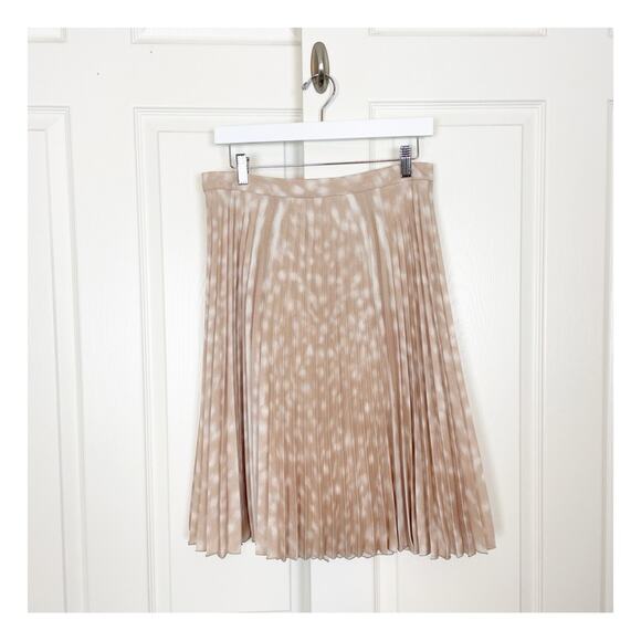 Burberry Rersby Spotted Deer Print Pleated Skirt NWOT - Picture 3 of 12